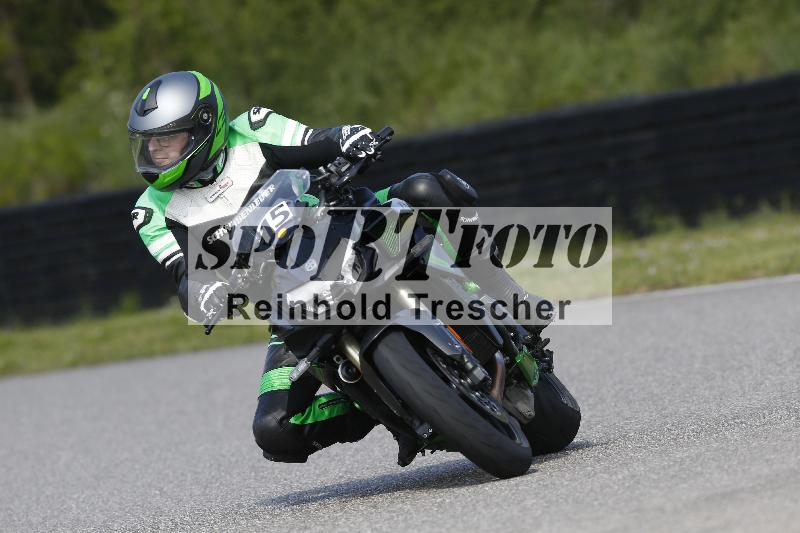 Archiv-2025/09 22.04.2025 Cornu Master School ADR/rot-rouge/15